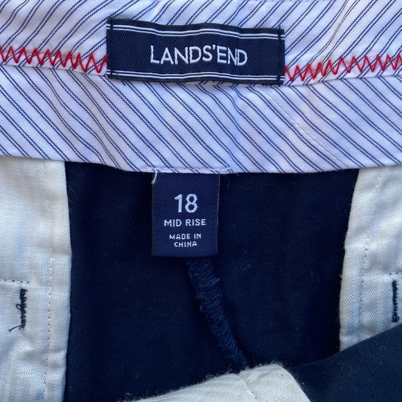 Land’s End Mid Rise Shorts - Picture 3 of 5